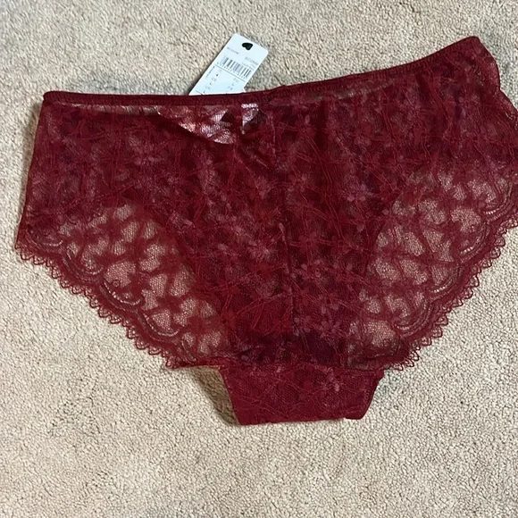 Intimissimi Deep Red Lace Panties - Picture 5 of 7